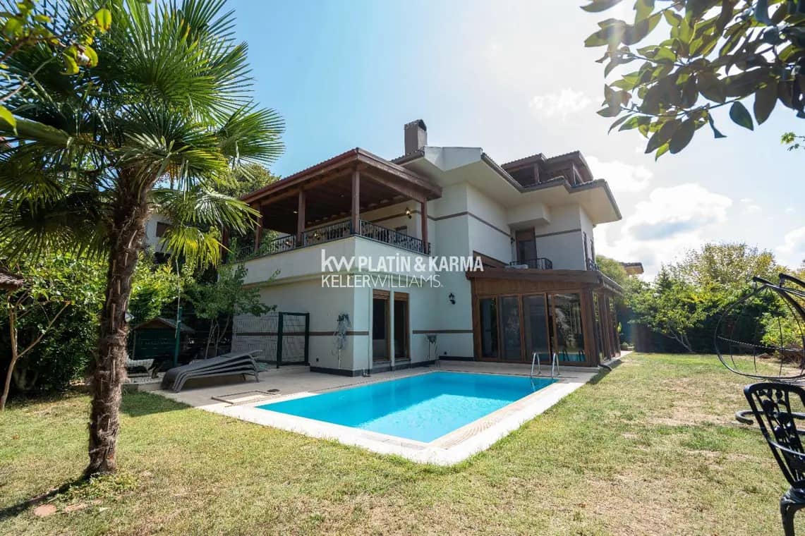 Uskumruköy Müstakil Havuzlu Villa — fotoğraf 1